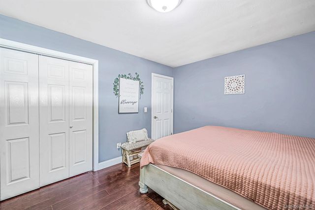 542 Agamemnon Avenue, Bellport, NY 11713