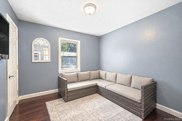 542 Agamemnon Avenue, Bellport, NY 11713