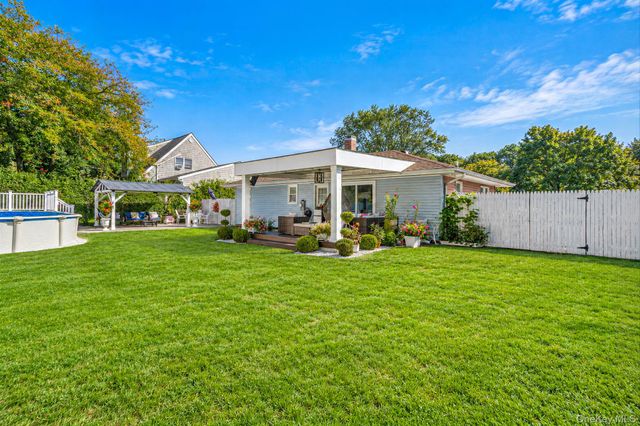 542 Agamemnon Avenue, Bellport, NY 11713