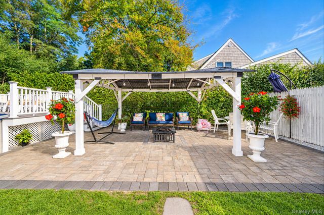 542 Agamemnon Avenue, Bellport, NY 11713