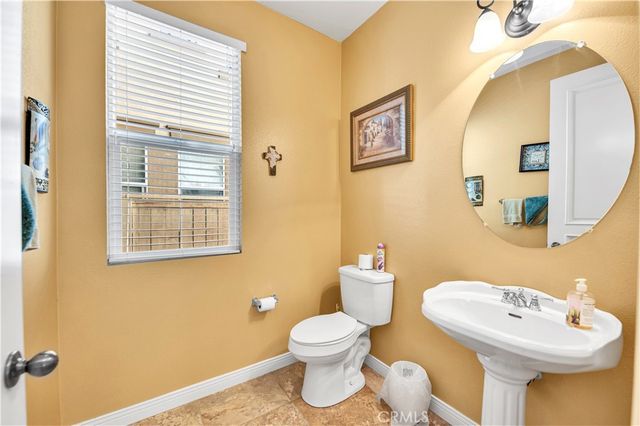 19 Plaza Lucerna, Lake Elsinore, CA 92532