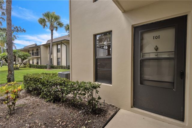44 Plantation Drive 101, Vero Beach, FL 32966