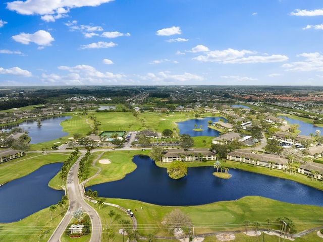 44 Plantation Drive 101, Vero Beach, FL 32966