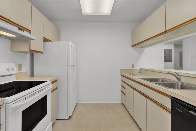 44 Plantation Drive 101, Vero Beach, FL 32966