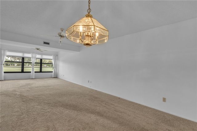 44 Plantation Drive 101, Vero Beach, FL 32966