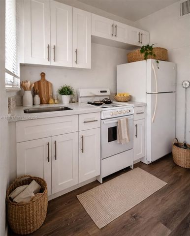 251 Hibiscus Dr 2, Miami Springs, FL 33166