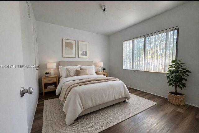 251 Hibiscus Dr 2, Miami Springs, FL 33166