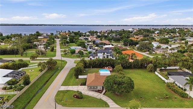 15602 Copra LN, Fort Myers, FL 33908