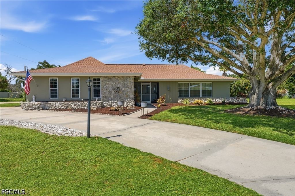 15602 Copra LN, Fort Myers, FL 33908
