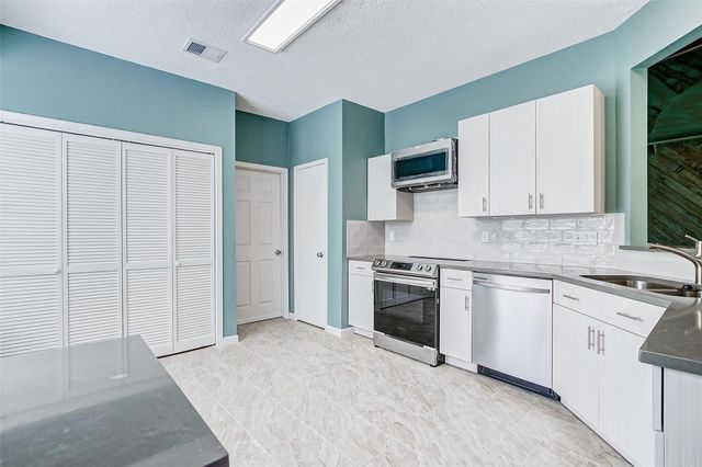 3207 Georgia Pine Drive, Spring, TX 77373
