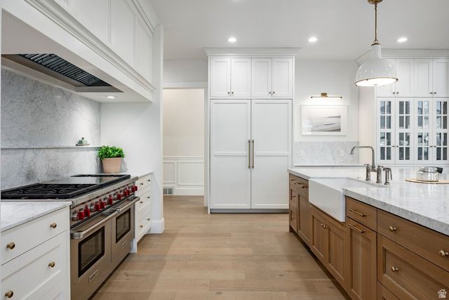 156 HAMMERSMITH CIR, West Bountiful, UT 84087