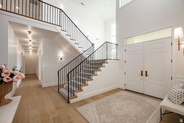 156 HAMMERSMITH CIR, West Bountiful, UT 84087