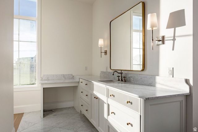 156 HAMMERSMITH CIR, West Bountiful, UT 84087