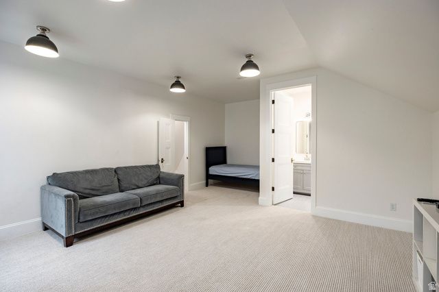 156 HAMMERSMITH CIR, West Bountiful, UT 84087