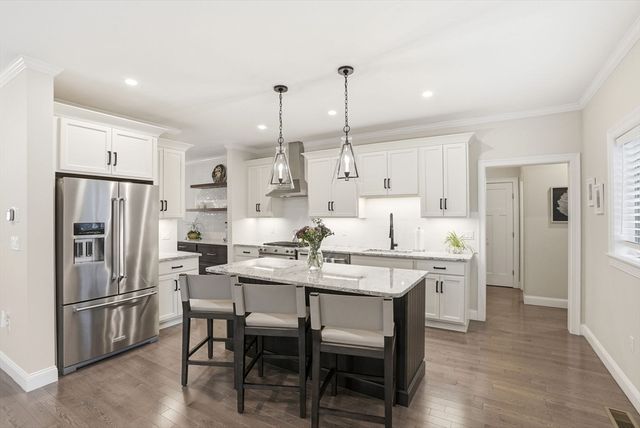 16 Farm Rd, Plymouth, MA 02360