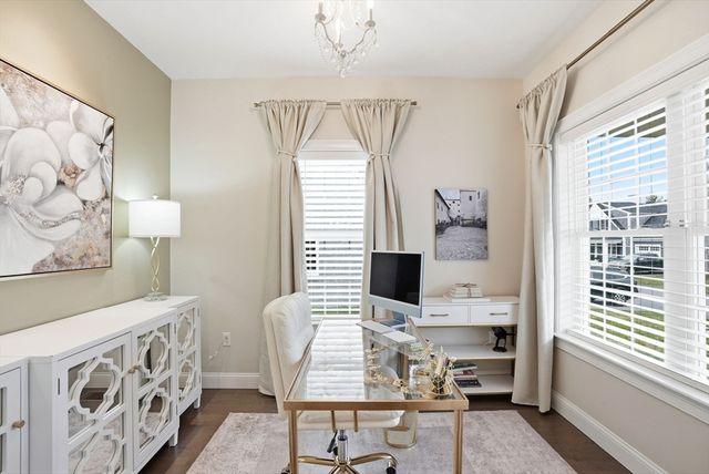 16 Farm Rd, Plymouth, MA 02360