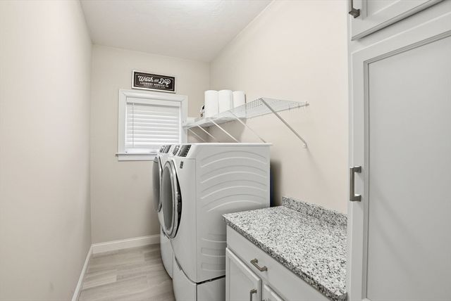16 Farm Rd, Plymouth, MA 02360
