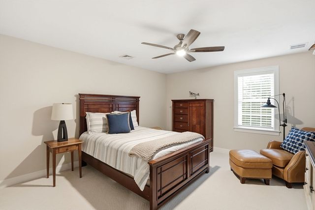 16 Farm Rd, Plymouth, MA 02360