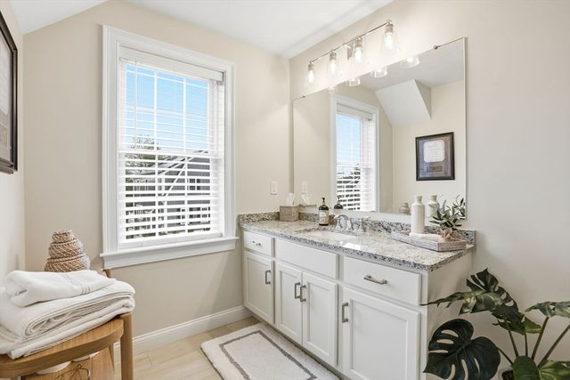 16 Farm Rd, Plymouth, MA 02360