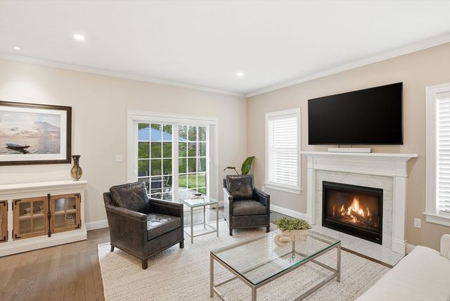 16 Farm Rd, Plymouth, MA 02360