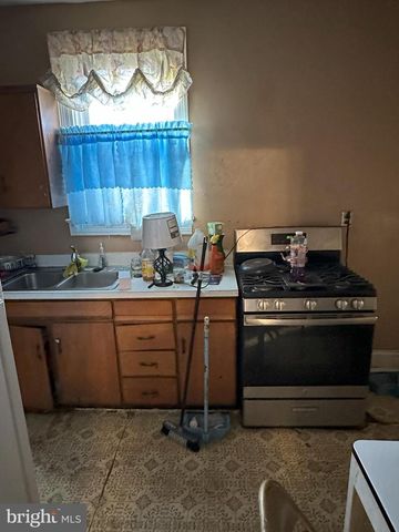 1622 EASTERN AVE NE, Washington, DC 20019