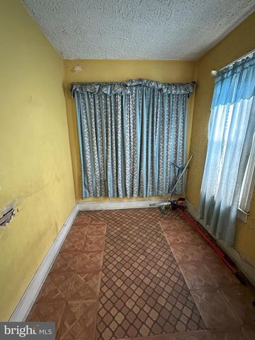 1622 EASTERN AVE NE, Washington, DC 20019