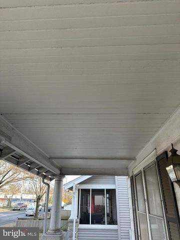 1622 EASTERN AVE NE, Washington, DC 20019