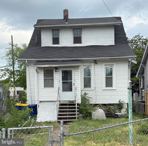 1622 EASTERN AVE NE, Washington, DC 20019