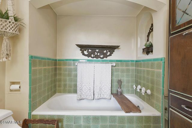 1234 N Everett Street, Glendale, CA 91207