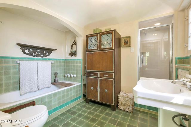 1234 N Everett Street, Glendale, CA 91207