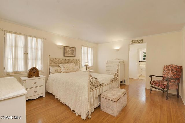 1234 N Everett Street, Glendale, CA 91207