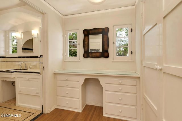 1234 N Everett Street, Glendale, CA 91207