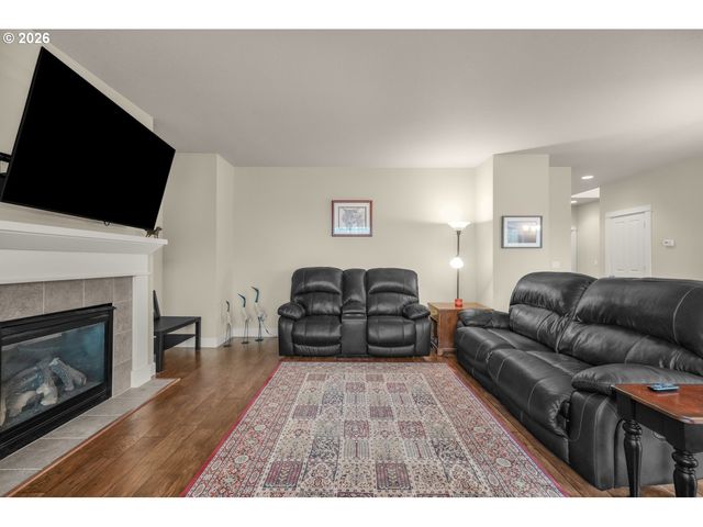 10767 Se TURNBERRY Loop, Happy Valley, OR 97086