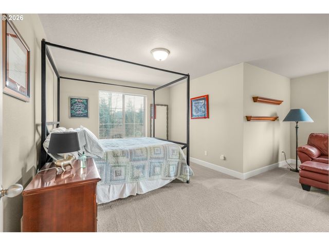 10767 Se TURNBERRY Loop, Happy Valley, OR 97086