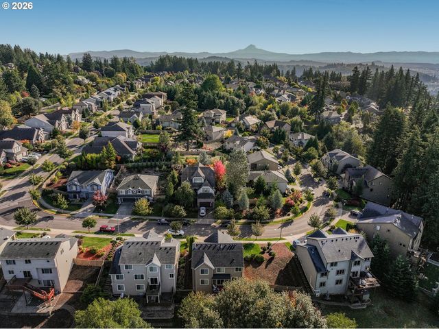 10767 Se TURNBERRY Loop, Happy Valley, OR 97086