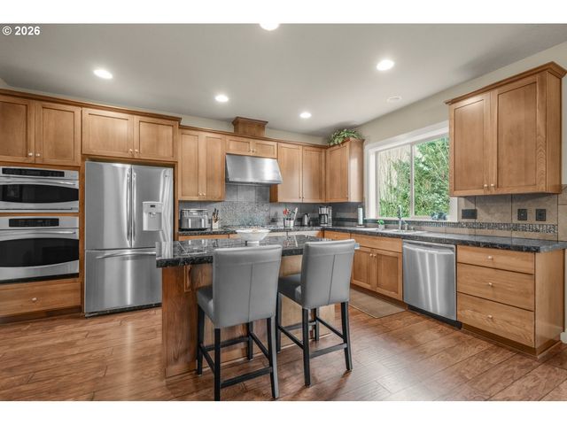 10767 Se TURNBERRY Loop, Happy Valley, OR 97086