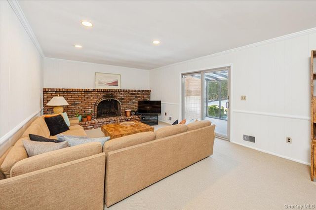 4 Seymour Drive, New City, NY 10956