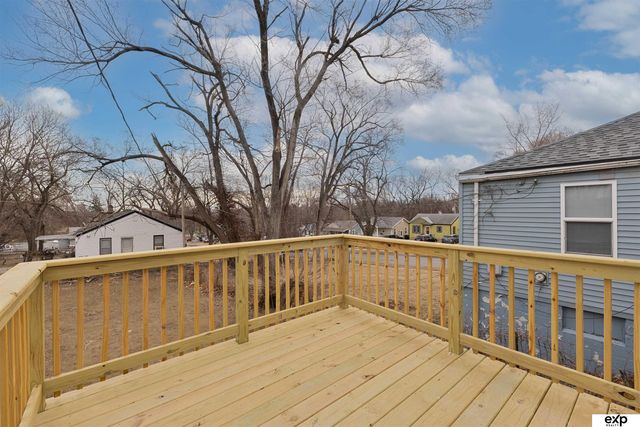 3305 N 38 Street, Omaha, NE 68111