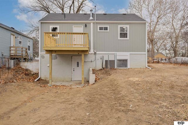 3305 N 38 Street, Omaha, NE 68111