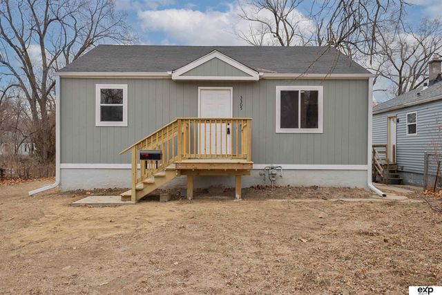 3305 N 38 Street, Omaha, NE 68111