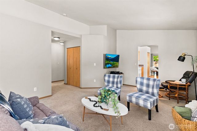 2422 Boulevard Heights Loop SE, Olympia, WA 98501