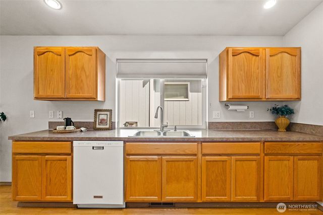 2422 Boulevard Heights Loop SE, Olympia, WA 98501