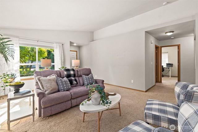 2422 Boulevard Heights Loop SE, Olympia, WA 98501