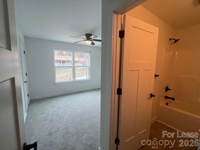 2287 9th Avenue Drive NE, Hickory, NC 28601