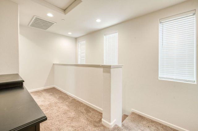 6052 E Bishop Lane, Fresno, CA 93727