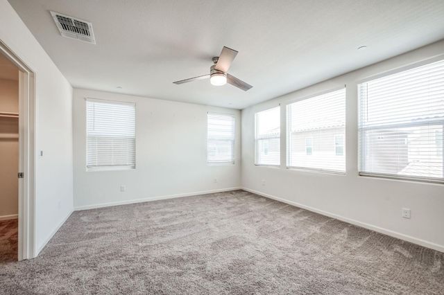 6052 E Bishop Lane, Fresno, CA 93727