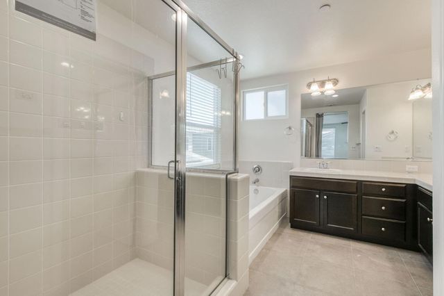 6052 E Bishop Lane, Fresno, CA 93727