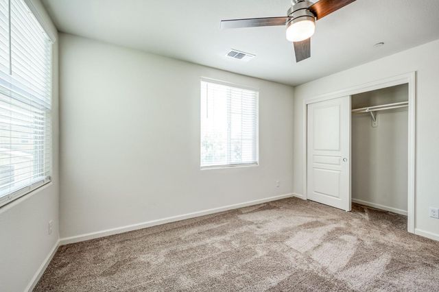 6052 E Bishop Lane, Fresno, CA 93727
