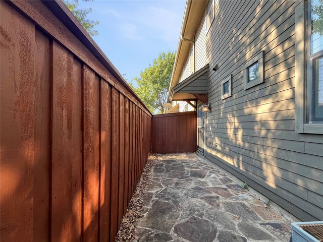 4012 Dillard Court, Dallas, TX 75209