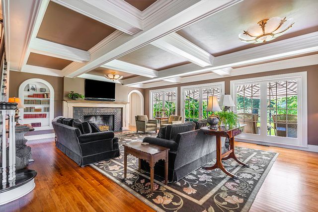 1503 E Main Street, Medford, OR 97504